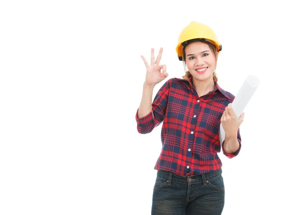 Aziatische ingenieur vrouw Toon Ok ondertekenen met blauwdrukken geïsoleerd op wh — Stockfoto