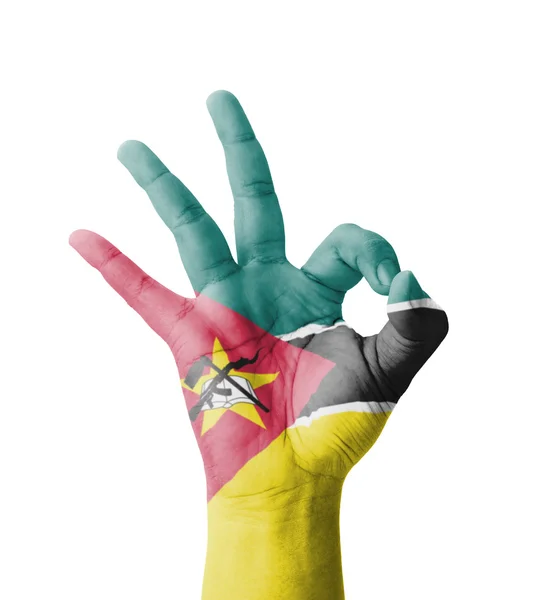 Ручной знак Ок, флаг Мозамбика, нарисованный как символ лучшего q — стоковое фото