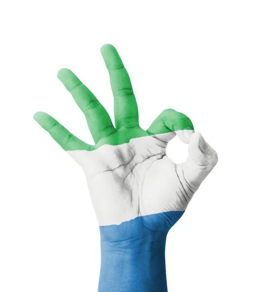 Hand maken Ok teken, Sierra Leone vlag geschilderd als symbool van beste — Stockfoto