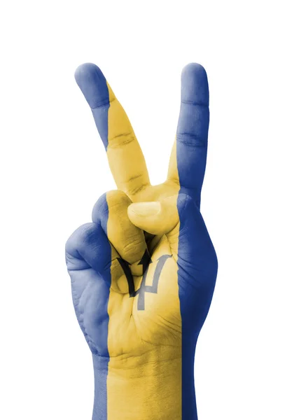 Mão fazendo o sinal V, bandeira de Barbados pintada como símbolo de victo — Fotografia de Stock