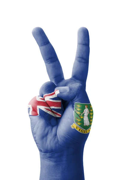 Mão fazendo o sinal V, bandeira das Ilhas Virgens Britânicas pintado como s — Fotografia de Stock