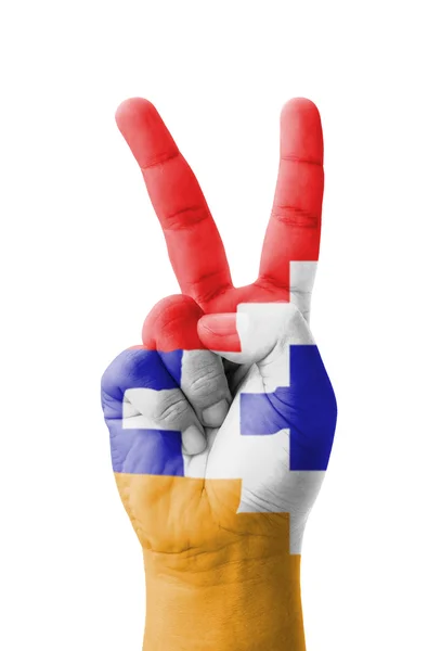 Hand beim Anfertigen des V-Zeichens, Nagorno-Karabach-Flagge als Symbol — Stockfoto