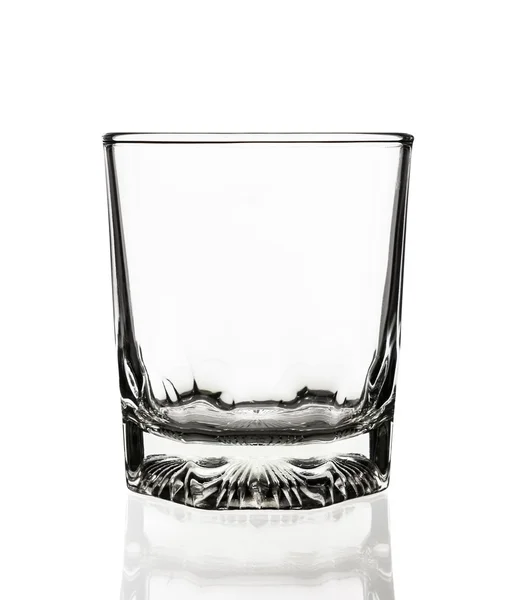 Leeres Glas isoliert auf weißem Hintergrund — Stockfoto