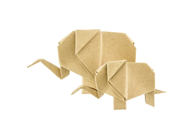 Elefante Origami e bebê elefante reciclar papel isolado no whi — Fotografia de Stock