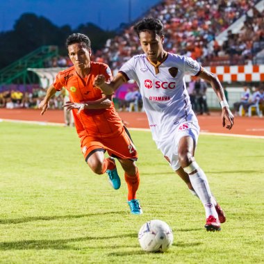 SISAKET THAILAND-JUNE 8: Weerawut Kayem of Muangthong Utd. (whit