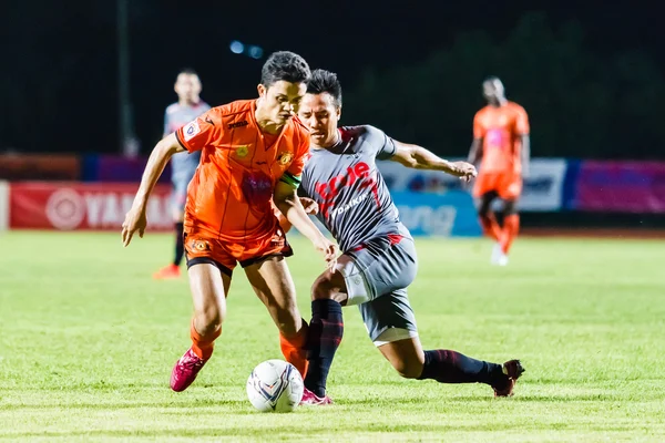 SISAKET THAILAND-JUNE 29: Sarayuth Chaikamdee of Sisaket FC. (or — Stok fotoğraf