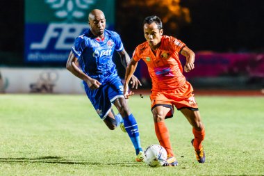 Sisaket Tayland-Ağustos 13: Jirawat Daokhao Sisaket Fc. (oran