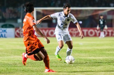 Buriram Utd Sisaket Tayland-Ekim 15: Nitipong Selanon. içinde
