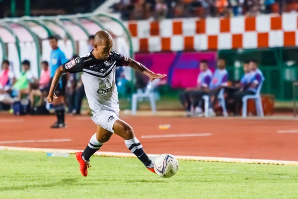 SISAKET THAILAND-MAY 28: Therdsak Chaiman of Chonburi FC. in act — Stock fotografie