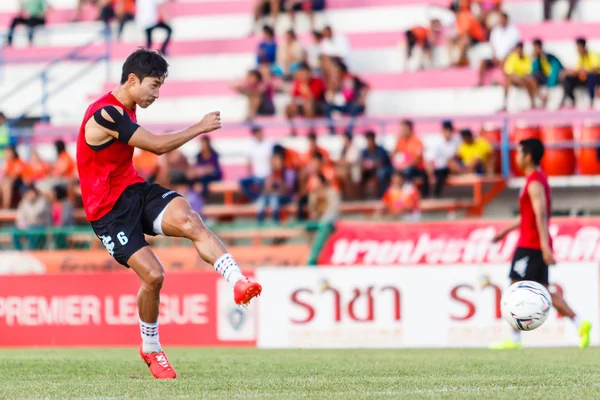 SISAKET THAILAND-JULY 6: Park Jung-Soo of Chainat Hornbill FC. i — Stockfoto
