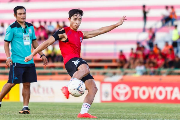 SISAKET THAILAND-JULY 6: Park Jung-Soo of Chainat Hornbill FC. i) — Fotografia de Stock