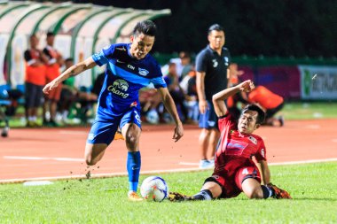 SISAKET THAILAND-AUGUST 12: Chonlatit Jantakam of Chonburi FC (b