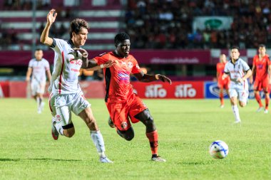 SISAKET THAILAND-AUGUST 19: O. J. Obatola of Sisaket FC. (orange