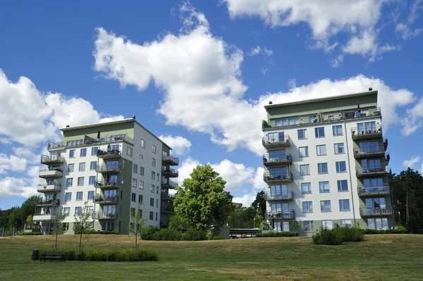 Edificios de apartamentos modernos —  Fotos de Stock