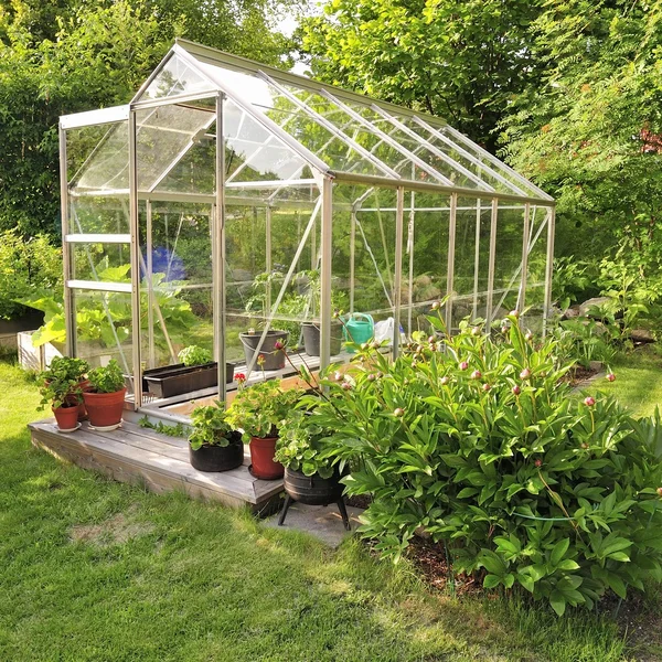 庭の温室 — ストック写真