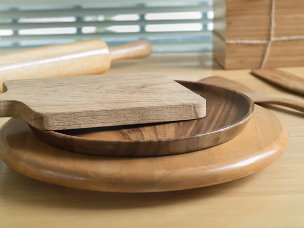 Chopping board and baking utensils — Stock Photo, Image