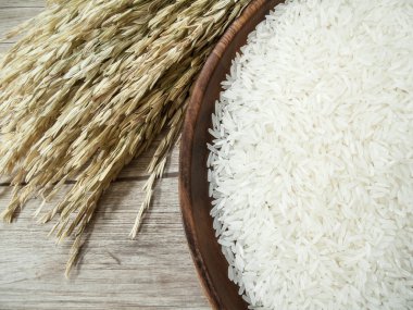 çiğ beyaz pirinç