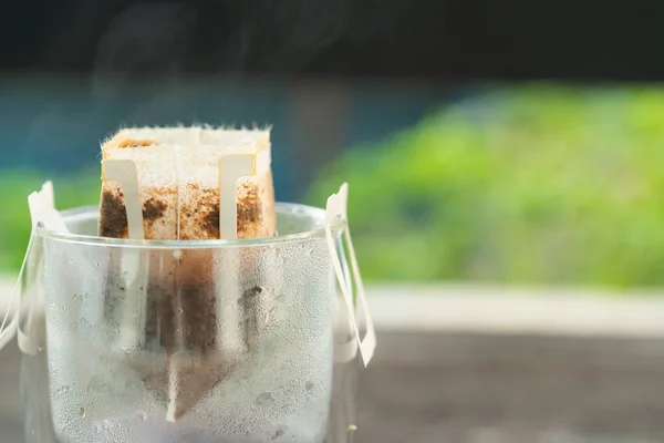 Cerrar Taza Café Recién Hecho Instantánea Bolsa Goteo Café Fresco — Foto de Stock