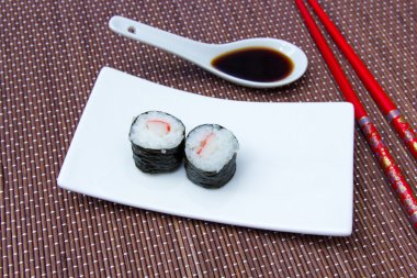 Maki surimi kadar gördüm bambu ile kapatmak