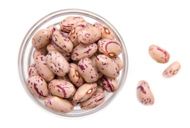 Yukarıdan kase içinde fasulye