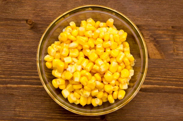 Sweet corn on wooden bowl on top — Stock Photo, Image