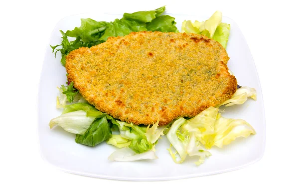 Paniertes Schnitzel mit Salat — Stockfoto