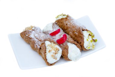 Cannoli ricotta peyniri ile