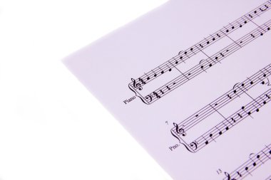 Beyaz üzerine müzikal puanı