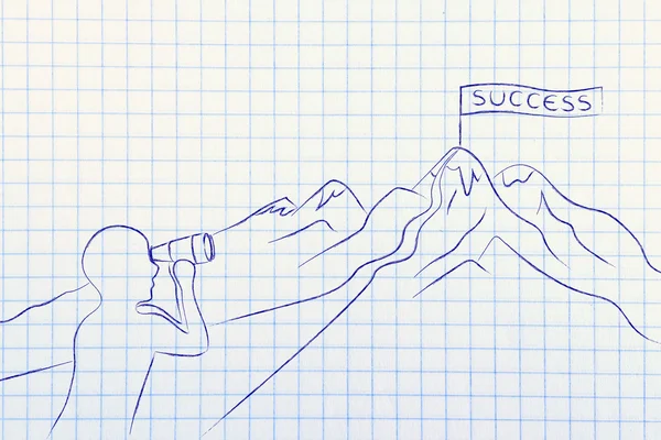 Mann mit Fernglas betrachtet Erfolgsbanner auf einem Berggipfel — Stockfoto