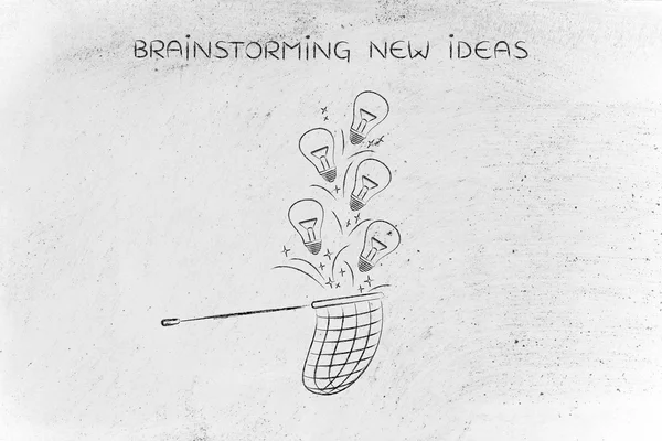 Raccogliere lampadine (idee) con una rete, concetto di creatività — Foto Stock