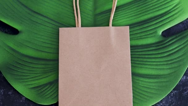 Choices Environment Plant Based Text Shopping Bag Big Tropical Leaf — Stock Video