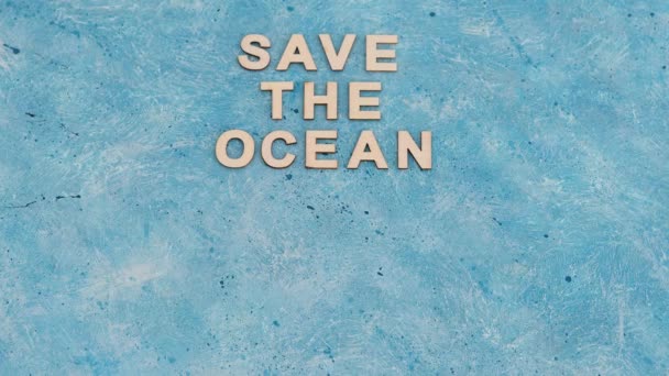 Agir Para Mudança Climática Salvar Texto Oceano Terreno Azul Mão — Vídeo de Stock