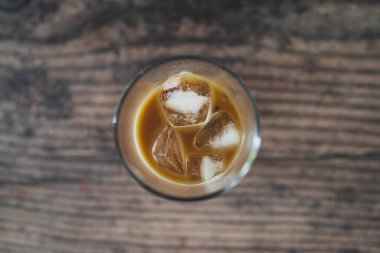 İçecekler, içecekler, natürmort kahve, buzlu buzlu kahve, yukarıdan bakıldığında buzlu.