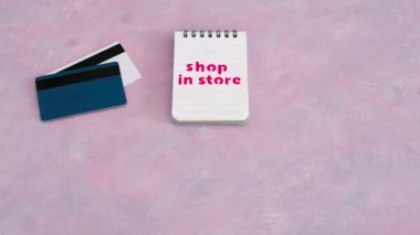 Dükkan, salgın konseptsel imajdan sonra yüz maskesi ve ödeme kartları, rekabet ve perakende sanayii iyileşmesi içeren metin deposunda