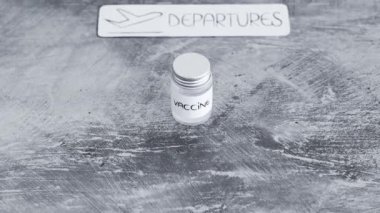 Hava ulaşımı sırasında covid-19 salgını, havaalanı tarzı kalkış, yanında aşı ile imzalanır.