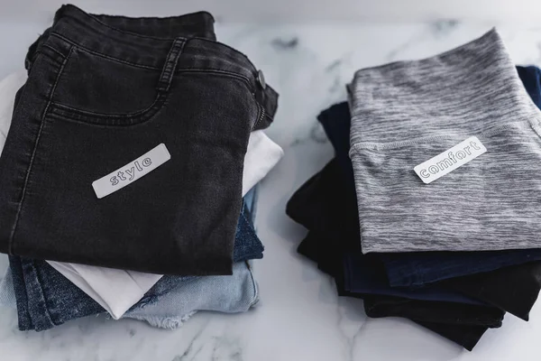 Tas Jeans Pantalons Étant Triés Dans Les Catégories Style Confort — Photo