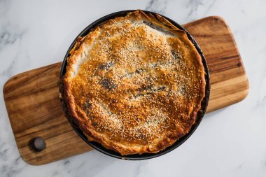 Vejetaryen, mercimek, susam ve haşhaş tohumu karışımı, sağlıklı bitkisel yemek tarifleri.