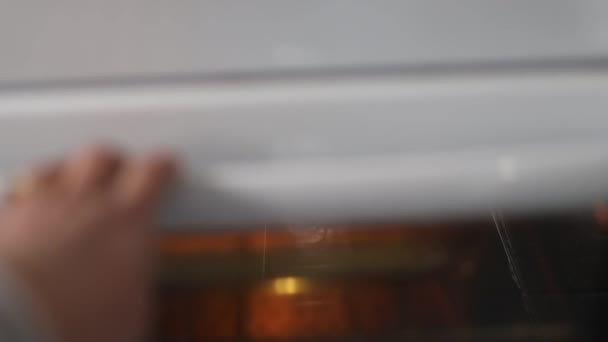 Веганський Домашній Фокаччій Хліб Вишневими Помідорами Цибулею Щойно Приготований Печі — стокове відео