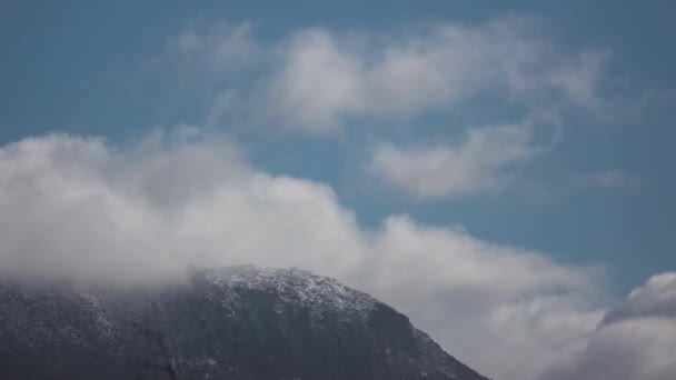 Timelapse Van Wolken Boven Besneeuwde Bergen Australië Opgenomen Tasmanië Winter — Stockvideo