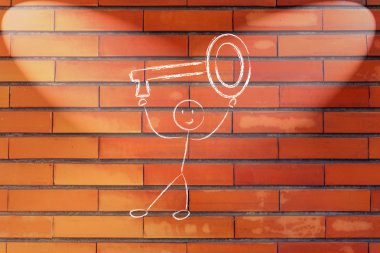 Holding adam anahtarı, başarının anahtarı metaforu büyük boy.