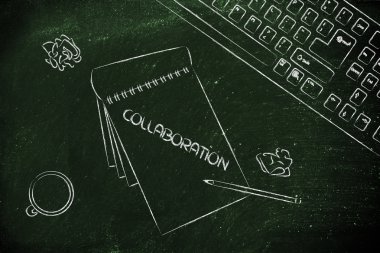 klavye, kahve ve iş belgeleri ile Danışma