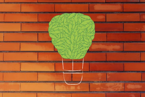 Globo de aire hecho de hojas, interpretación divertida de renovables — Foto de Stock
