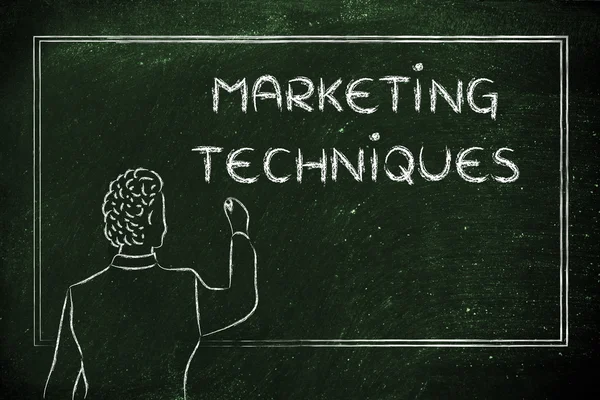 Enseignant ou PDG expliquant les techniques de marketing — Photo