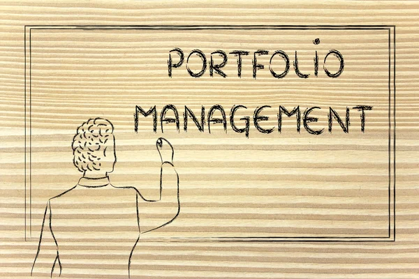 Guru atau ceo menjelaskan tentang manajemen portofolio — Stok Foto