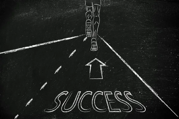 Man loopt op de weg naar succes — Stockfoto