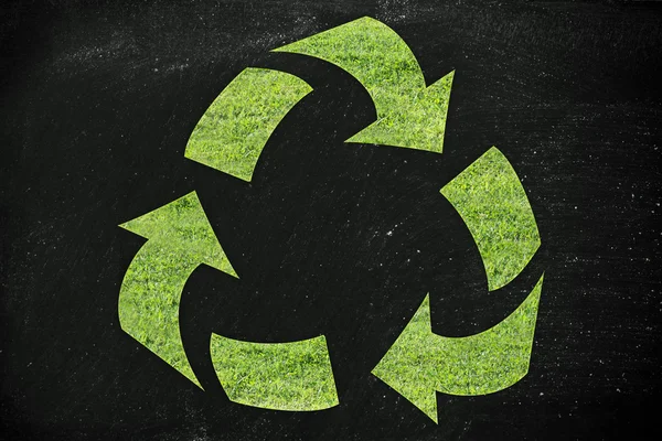 Recycle symbol made of grass — Stock Photo, Image