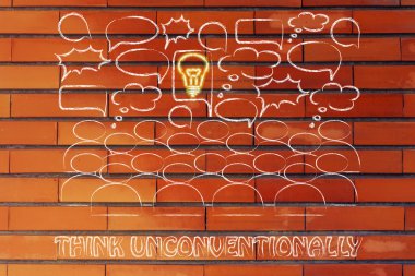 fikir konuşan bir grup insan ortasında