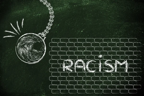Розбитий м'яч проти расизму слова — стокове фото