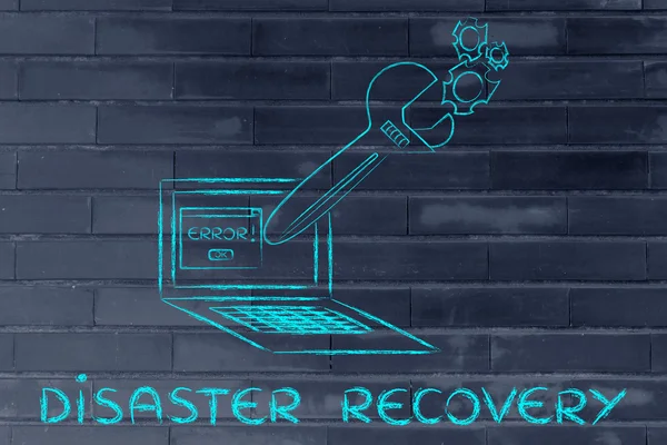 Oversized moersleutel tot vaststelling van een computer, Disaster Recovery ramp recovery — Stockfoto