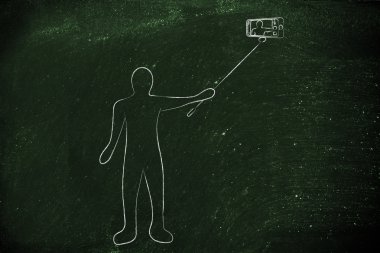 kişi selfie çubuğa telefon ile fotoğraf çekme